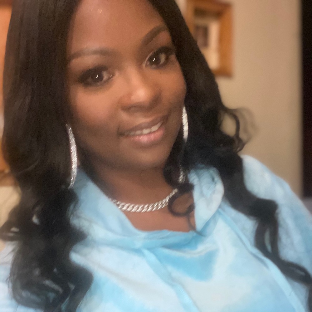 Meet your Posher, Shamika